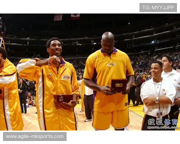 科比时代落幕:湖人球迷重温紫金王朝辉煌岁月 科比时代落幕:湖人球迷重温紫金王朝辉煌岁月