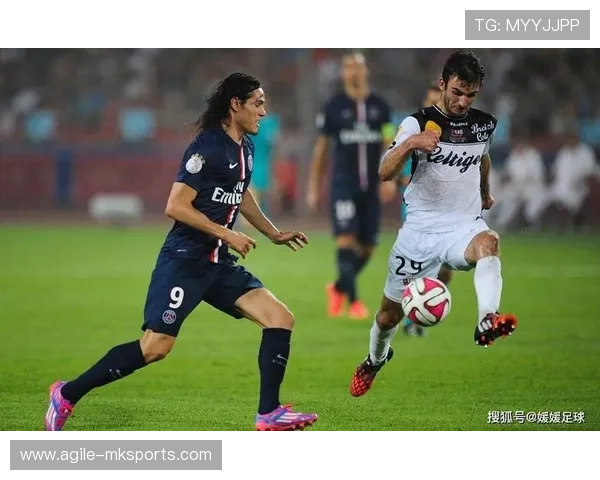 塔利亚菲科防守稳健助球队力保城门不失 塔利亚菲科防守稳健助球队力保城门不失