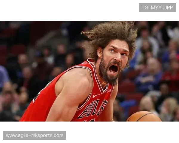 洛佩斯三分中锋闪耀赛场，精准投篮引领球队逆转取胜