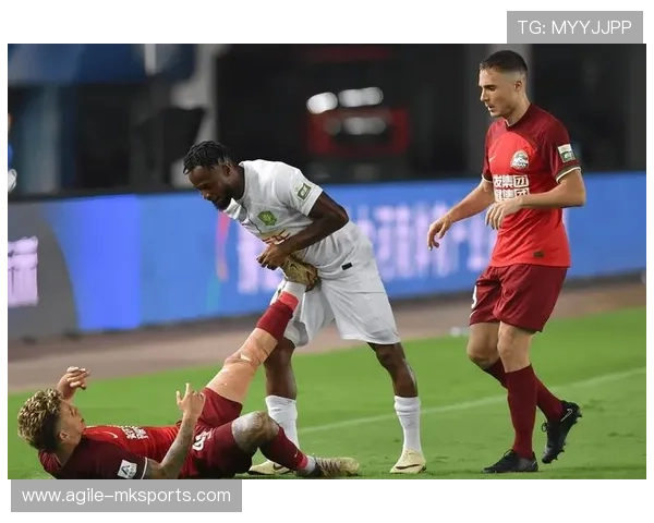 沙勒罗瓦攻势如潮，战术革新引领联赛新格局